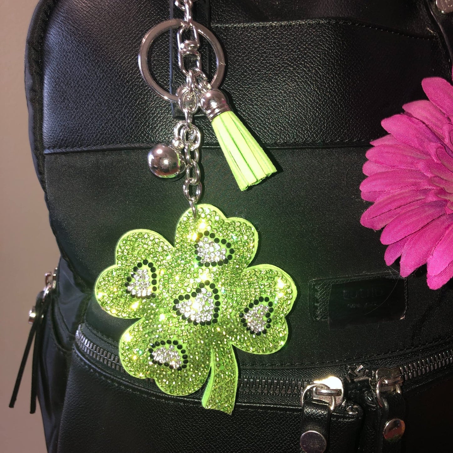 Bling Green Shamrock Keychain Accessories for Women, Cute Keychains for Women, Purse Charms for Handbags, Car Keys Keychain