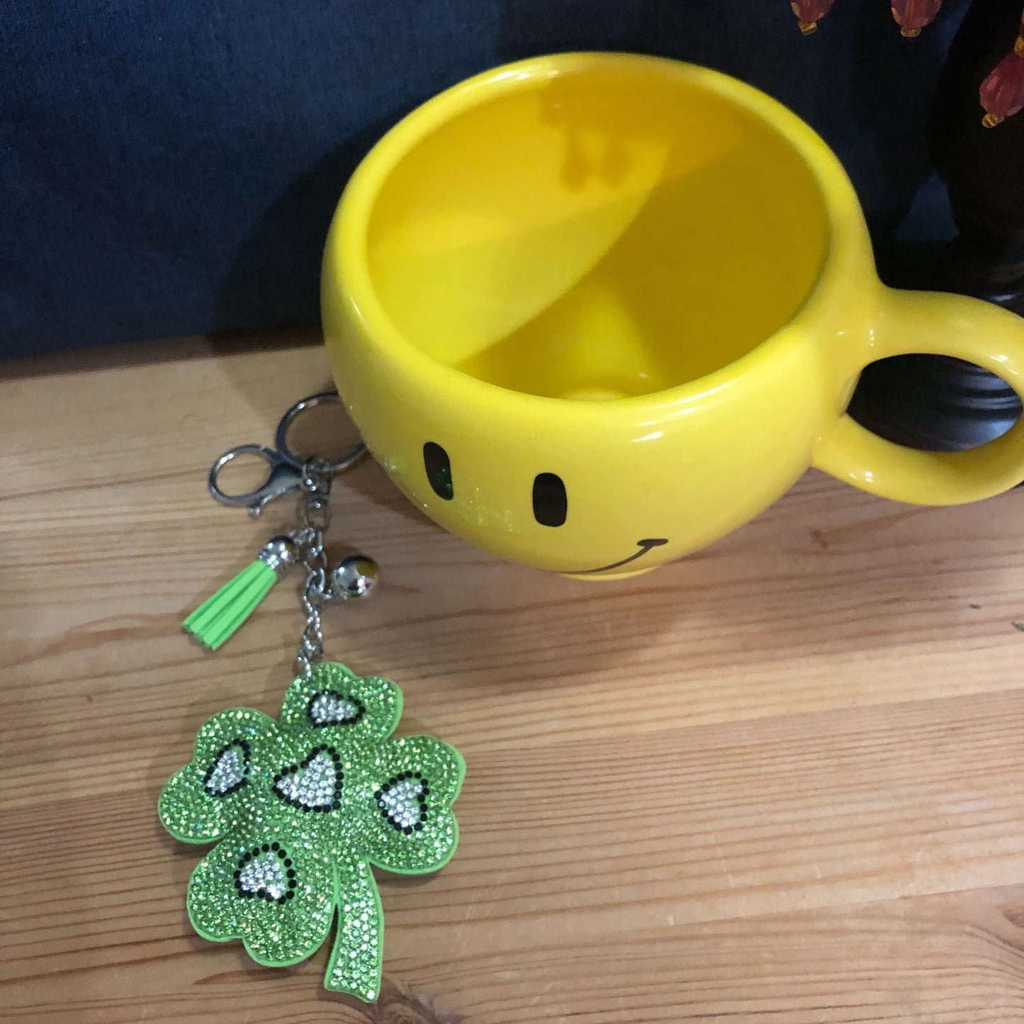 Bling Green Shamrock Keychain Accessories for Women, Cute Keychains for Women, Purse Charms for Handbags, Car Keys Keychain