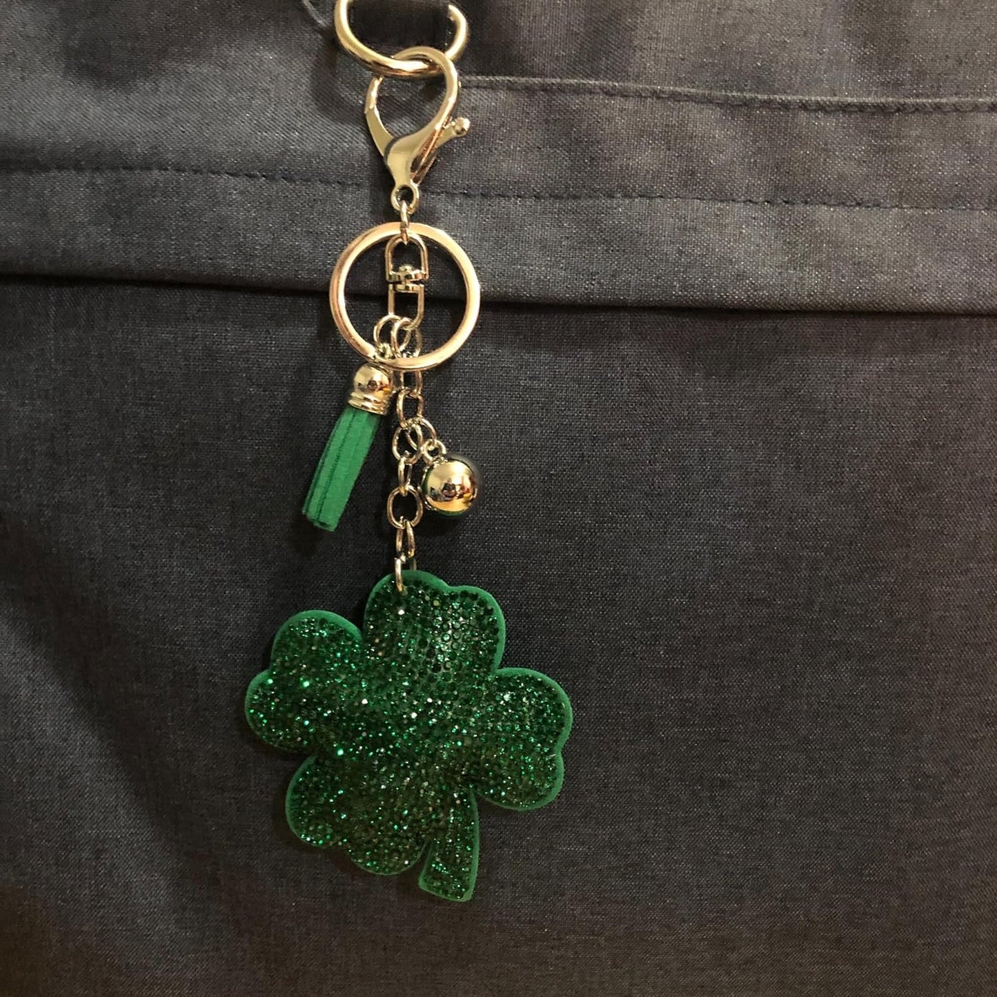 Popfizzy Green Shamrock Keychain for Women, Irish Gifts, Lucky Clover Keychain, Bling Backpack Keychain, Shamrock Purse Charm