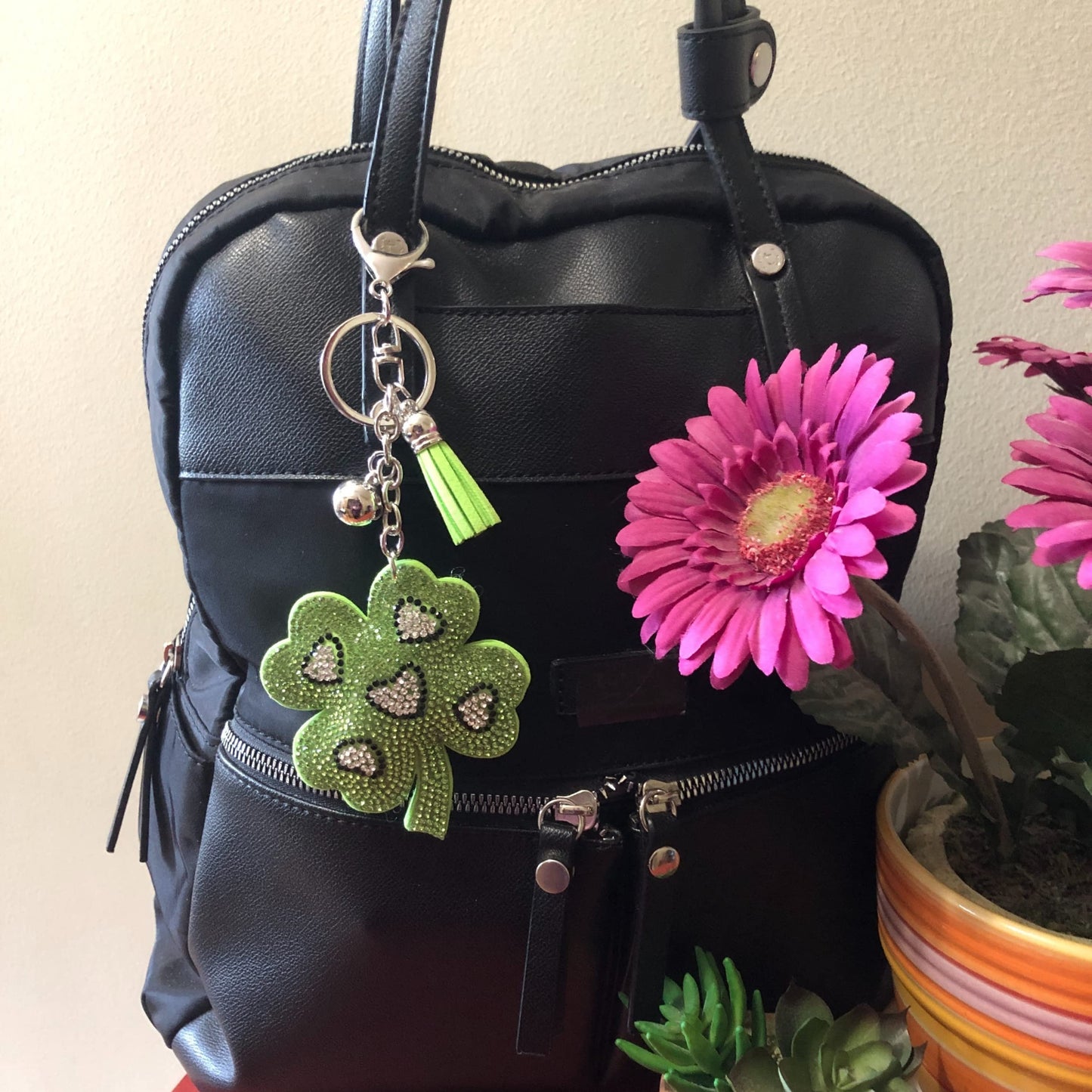 Bling Green Shamrock Keychain Accessories for Women, Cute Keychains for Women, Purse Charms for Handbags, Car Keys Keychain