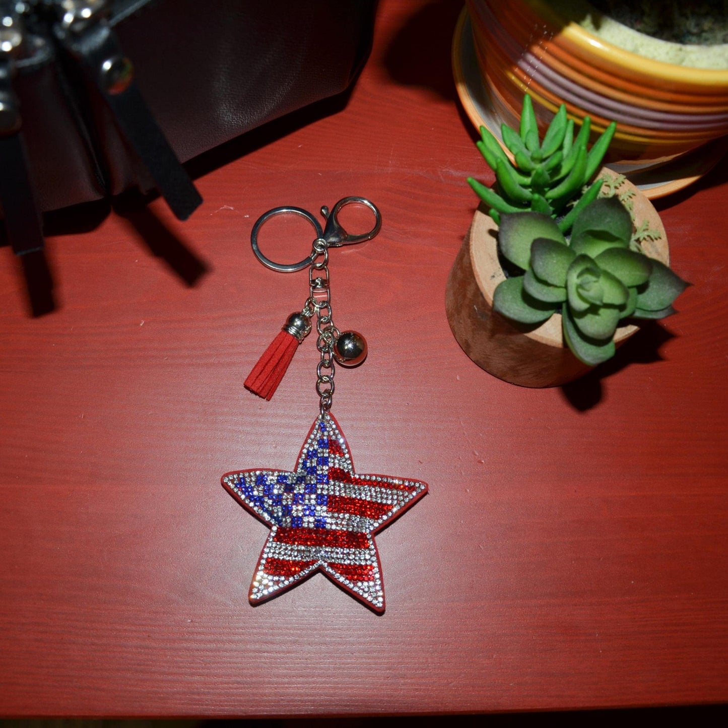 Popfizzy American Flag Star Keychain, Bling Patriotic Backpack Charm, Rhinestone Bag Charms, Keyring Key Fob